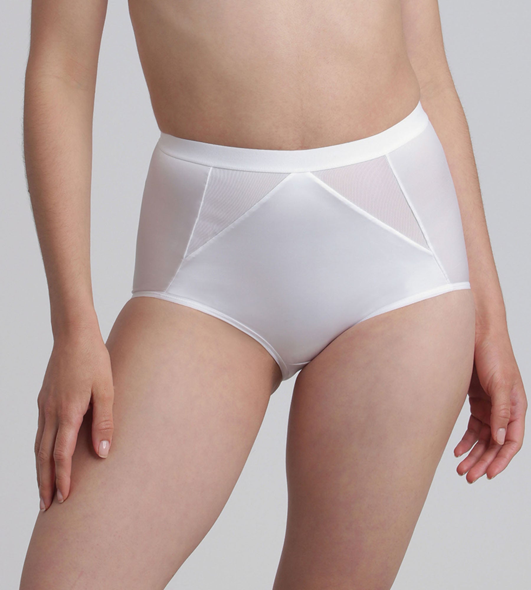 Playtex® High-waisted shaping knickers in white Perfect Silhouette