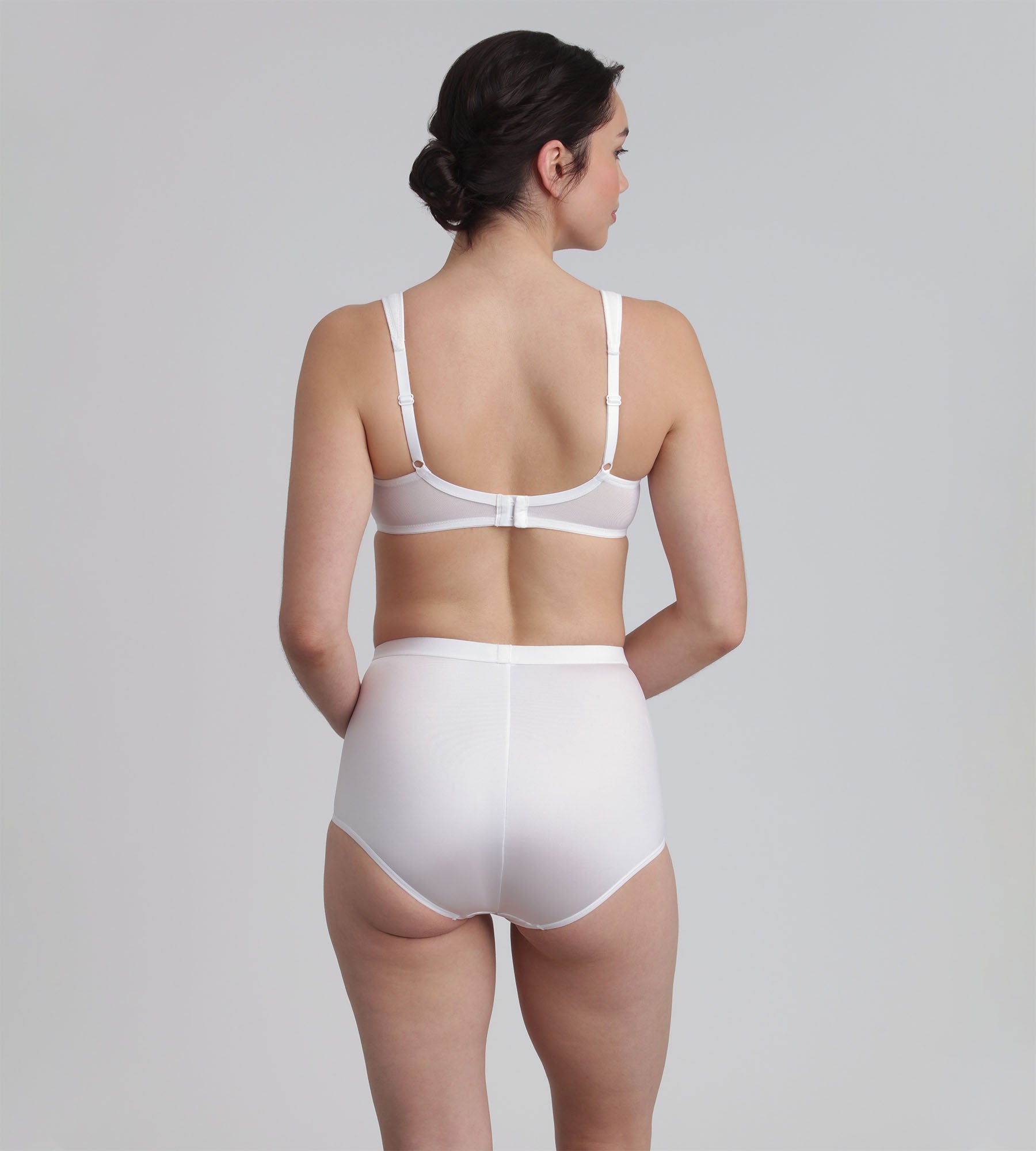 Playtex® High-waisted shaping knickers in white Perfect Silhouette