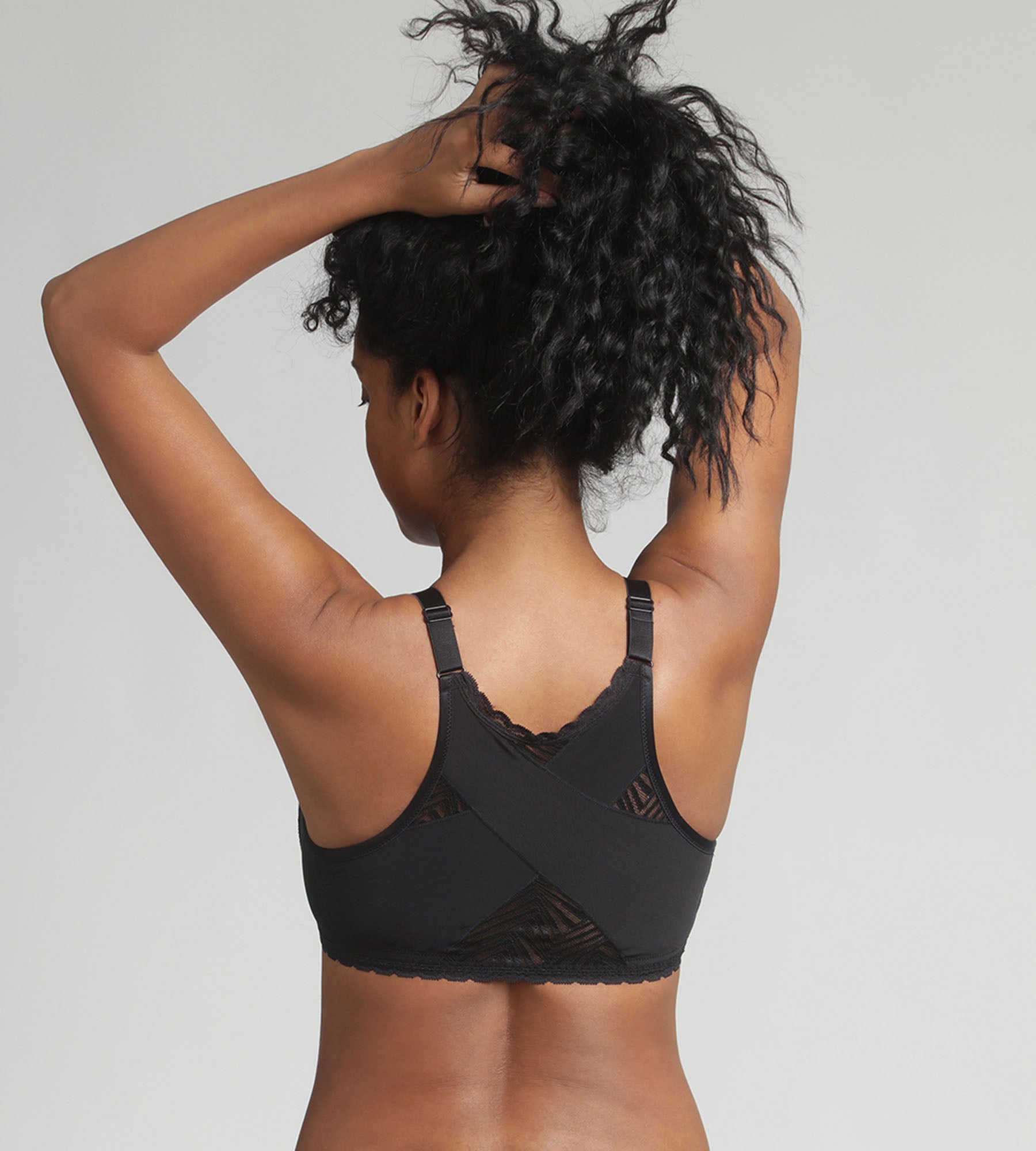 Playtex® Non-wired front closure bra in black Ideal Posture