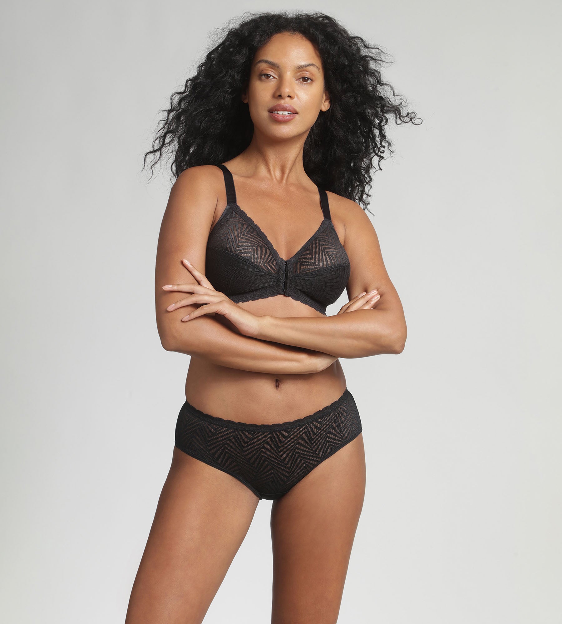 Playtex® Non-wired front closure bra in black Ideal Posture