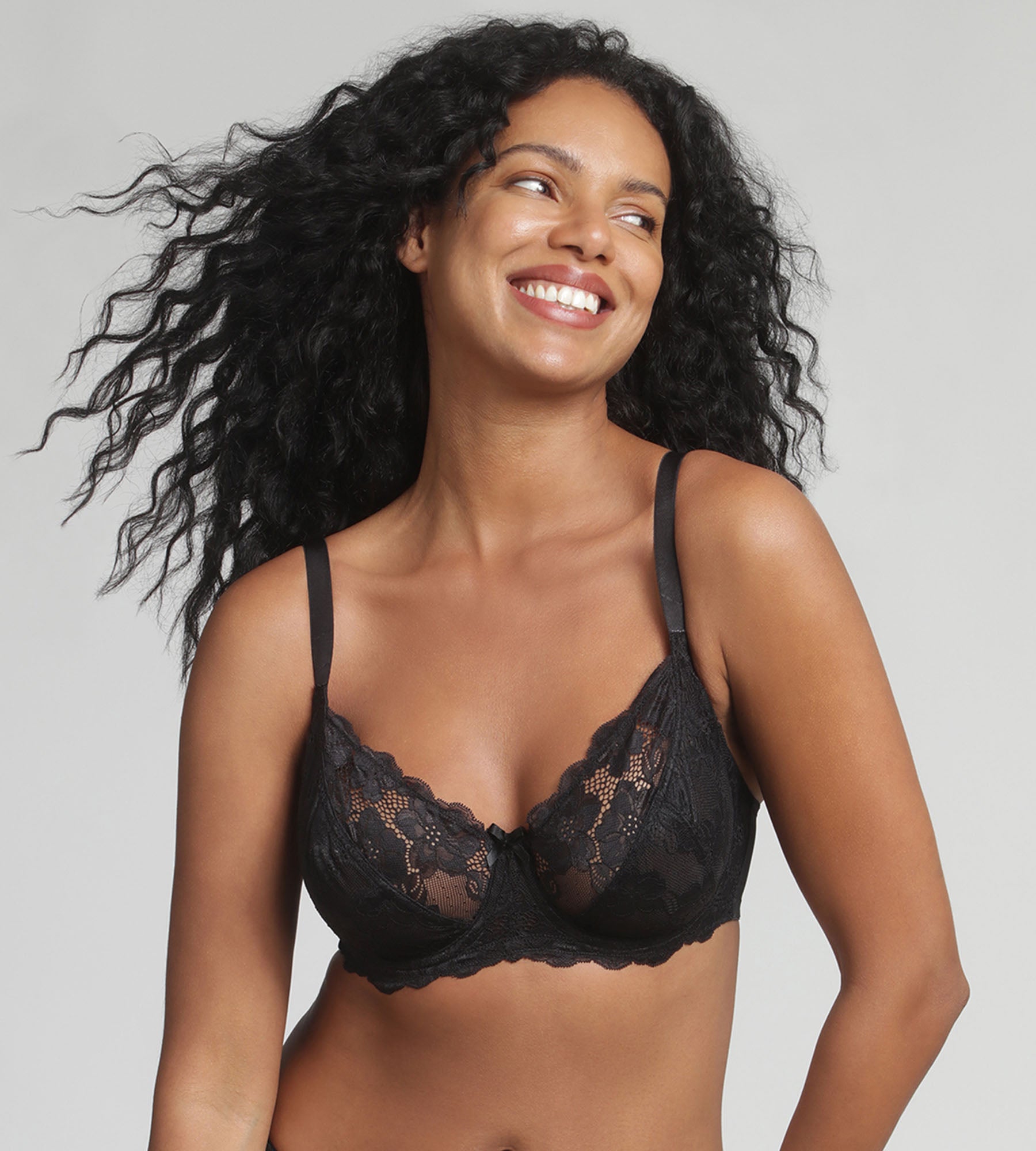 Playtex® Soutien-gorge corbeille noir Essential Elegance