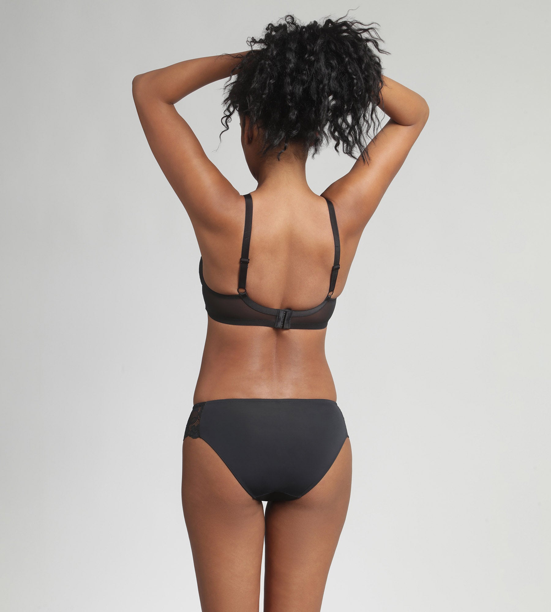 Playtex® Soutien-gorge corbeille noir Essential Elegance