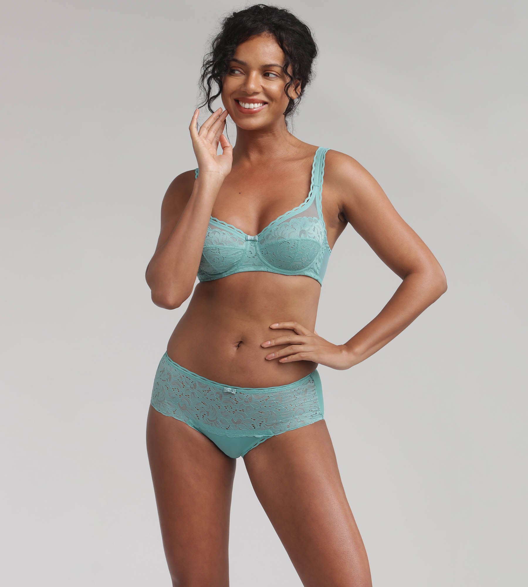 Playtex® Midi knickercs in poetic blue Recycled Classic Lace Support