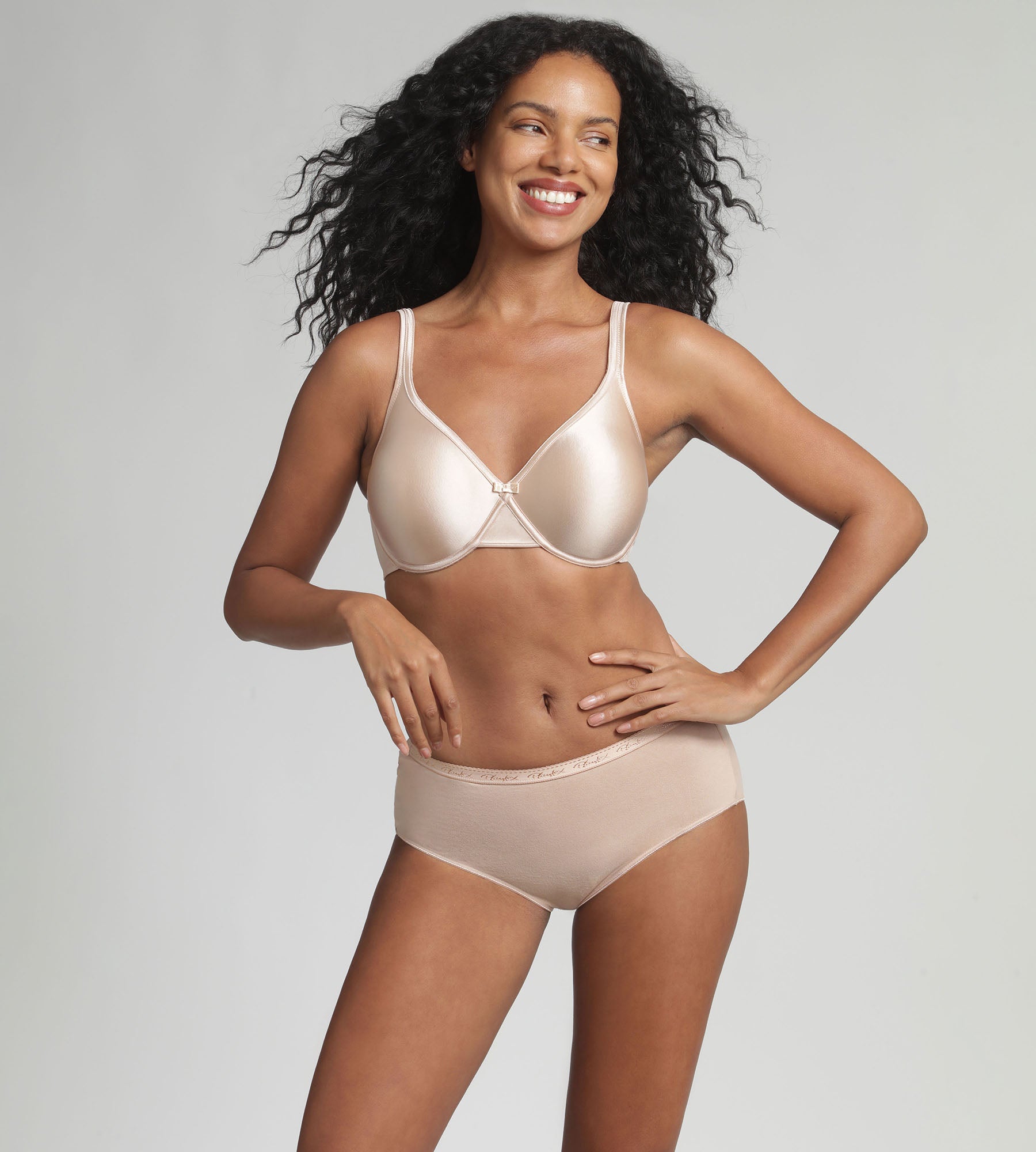 Playtex® Soutien-gorge avec armatures beige effet satiné Cœur Croisé Satiné