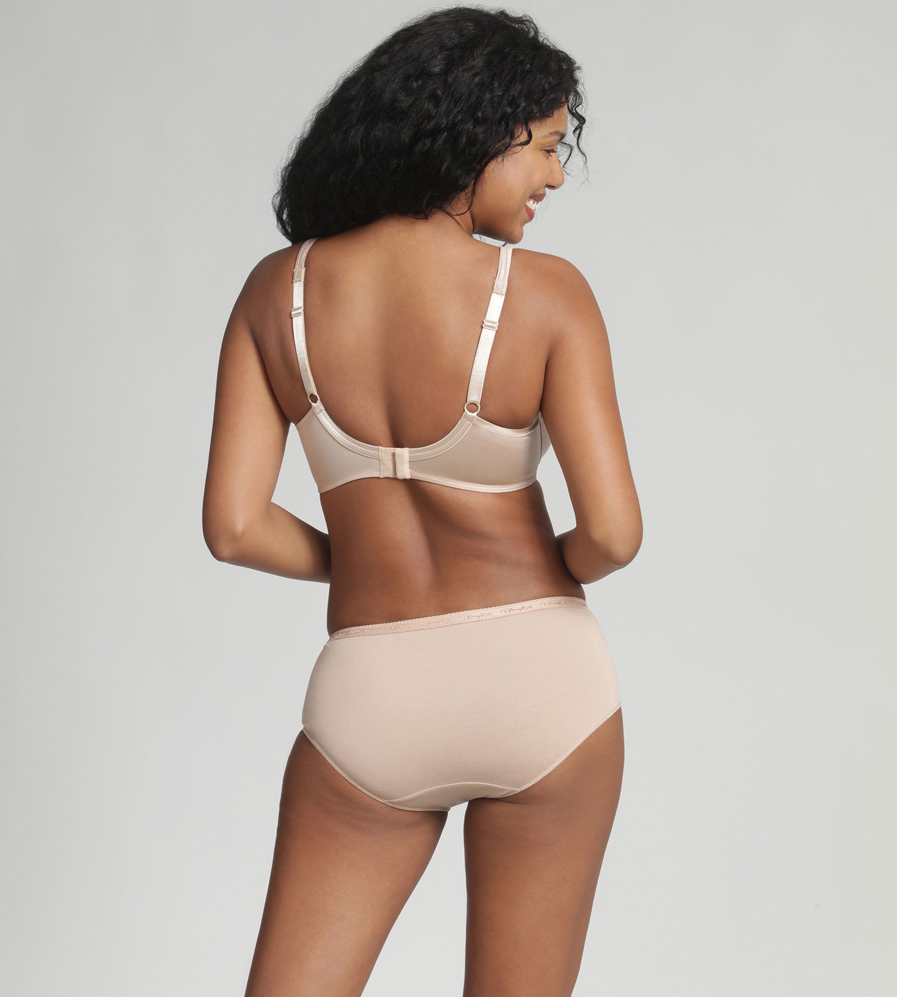 Playtex® Soutien-gorge avec armatures beige effet satiné Cœur Croisé Satiné