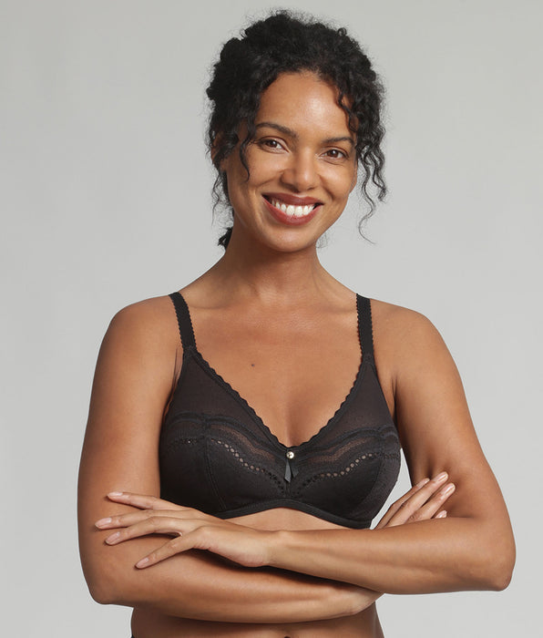 Playtex® Underwired bra in black Secret Comfort