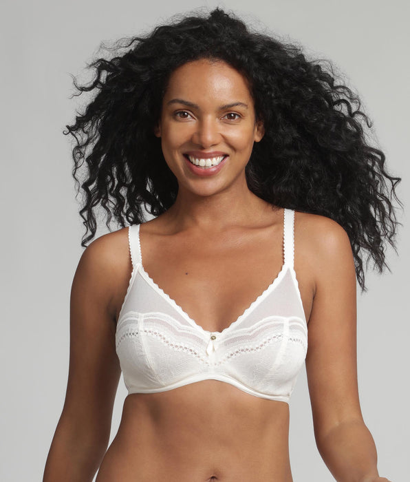 Playtex® Underwired bra in ivory Secret Comfort 